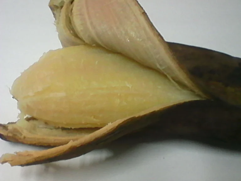 Can You Microwave a Banana? What Happens If You Microwave It?