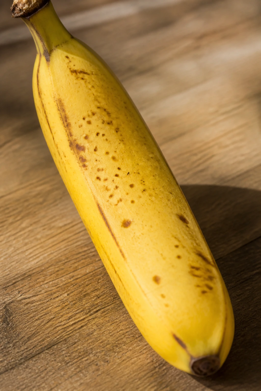 Thyroid-Friendly Fruit: Is Banana Good for Hyperthyroidism? 4 Banana on kitchen surface illustrating thyroid-friendly diet.