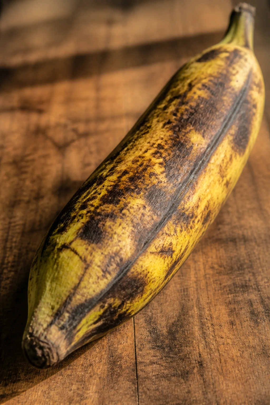 Plantain with dark spots and bruised skin illustrating what to avoid.